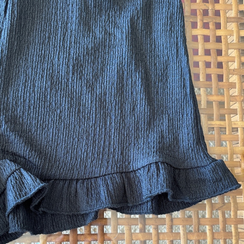 H&M Kids High Waist Black Ruffle Hem Shorts 8:10 NWT - Picture 3 of 5
